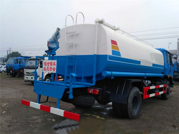 東風153-15噸灑水車