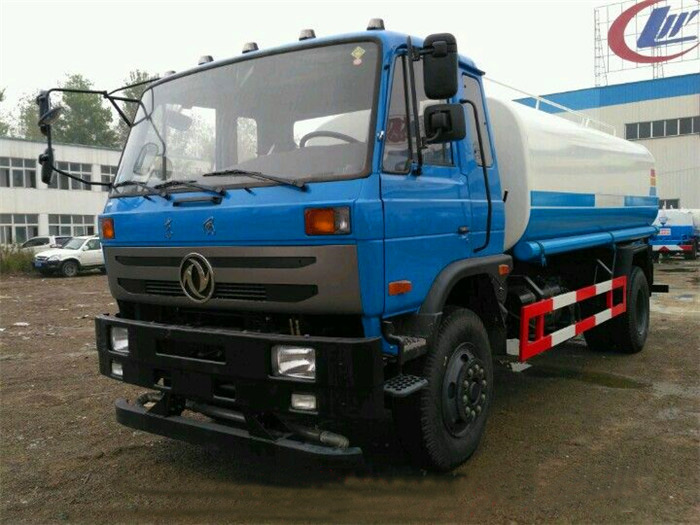 東風153-15噸灑水車