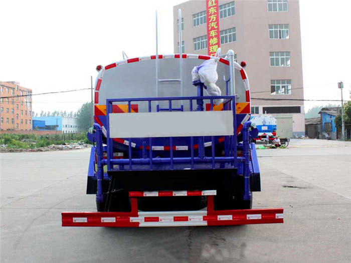 東風145老款灑水車(12噸)