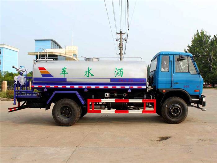 東風145老款灑水車(12噸)
