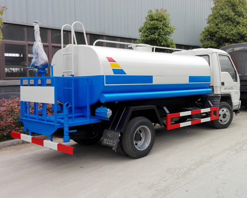 不上戶福田5噸灑水車