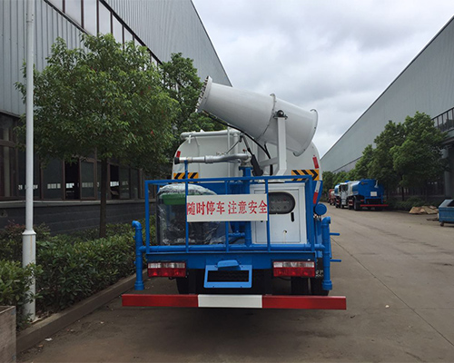 東風國五8噸多利卡噴霧機