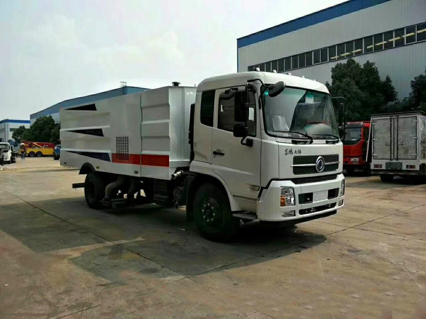 東風(fēng)天錦吸塵車(9方)