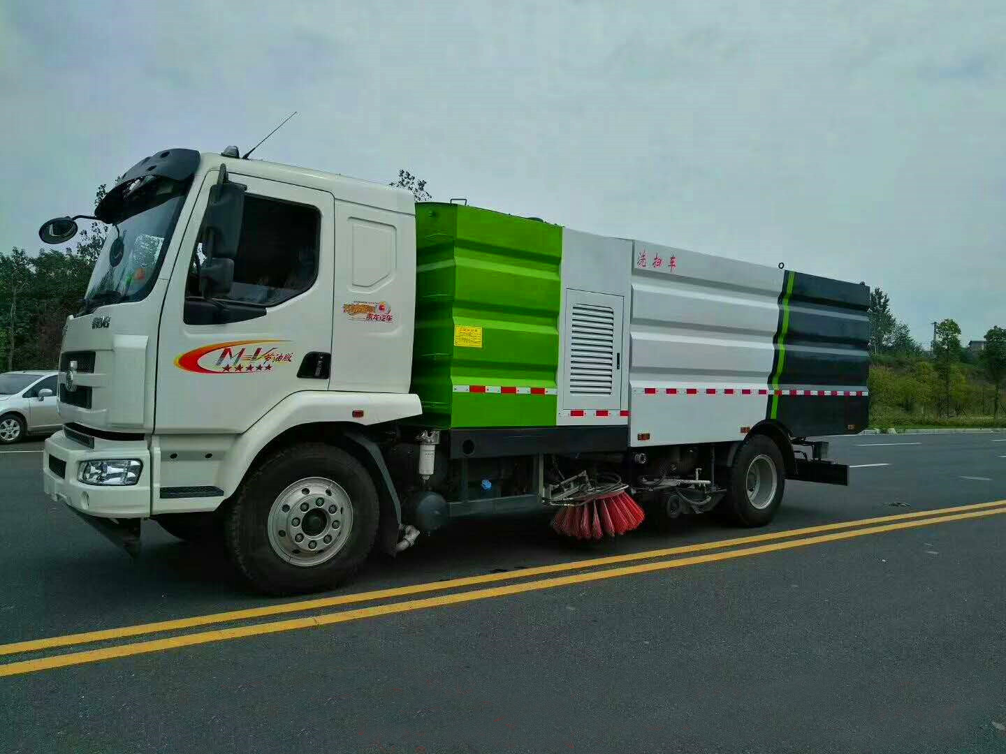 東風(fēng)柳汽清掃車(16方)