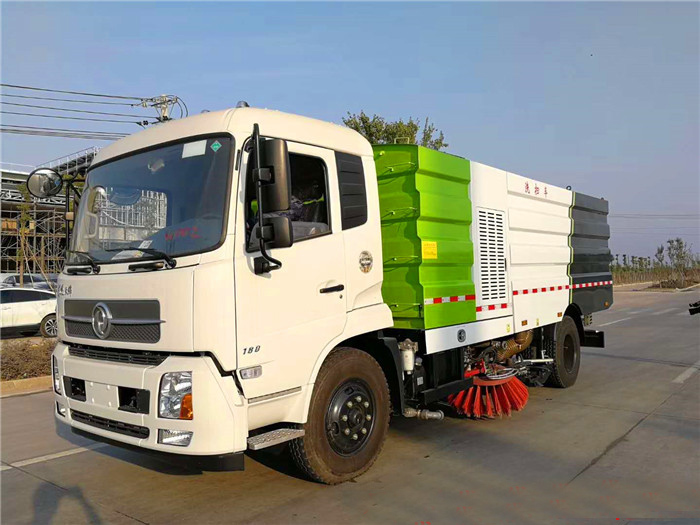 東風(fēng)天錦洗掃車(15方)