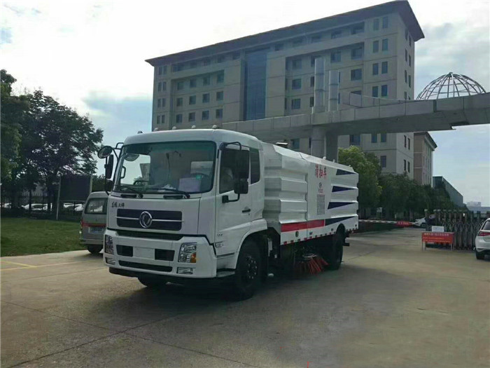 東風天錦掃路車(12方)