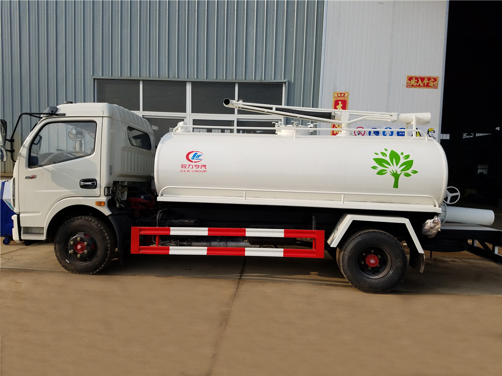 東風大多利卡吸糞車(8方)