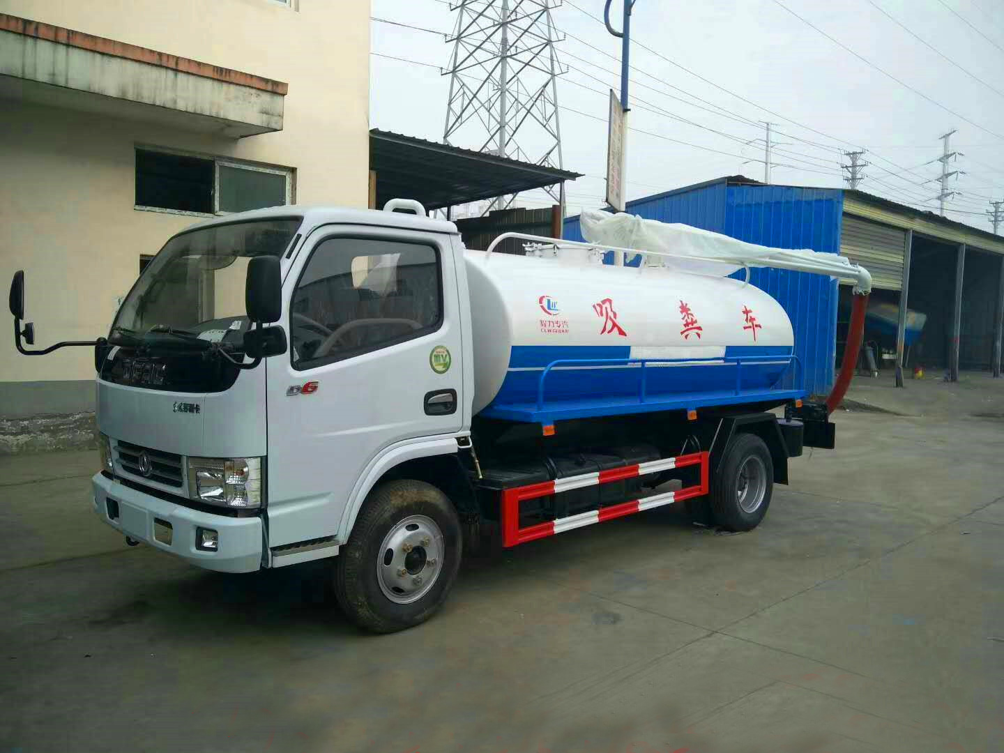 東風多利卡吸糞車(5方)