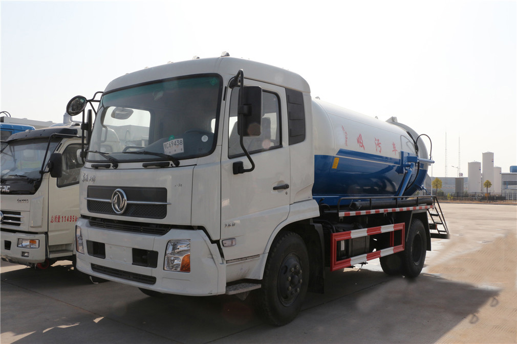 東風(fēng)天錦吸污車(10方)
