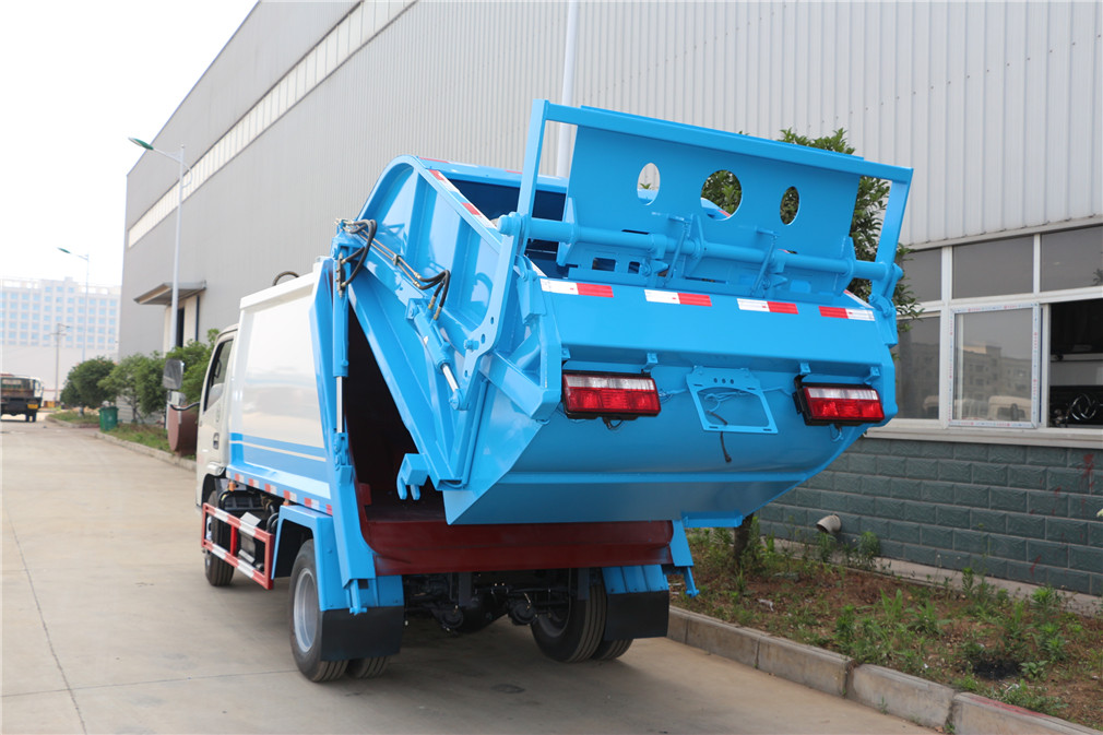 東風多利卡(5方)壓縮式垃圾車