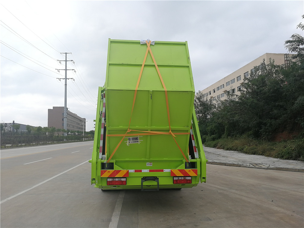 東風多利卡D9(10方)壓縮式垃圾車