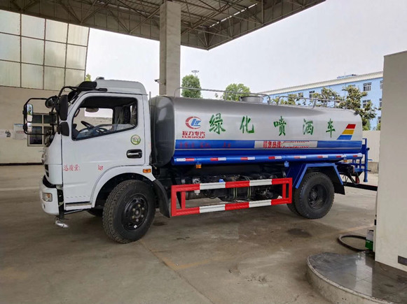 東風(fēng)10噸福瑞卡灑水車