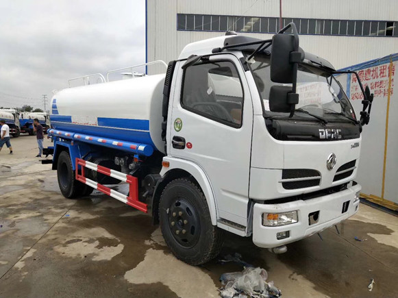 東風(fēng)10噸福瑞卡灑水車