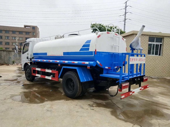 東風(fēng)10噸福瑞卡灑水車