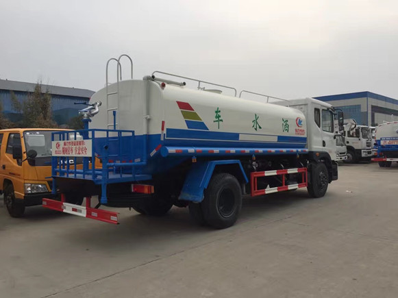 東風新款T5-15噸灑水車