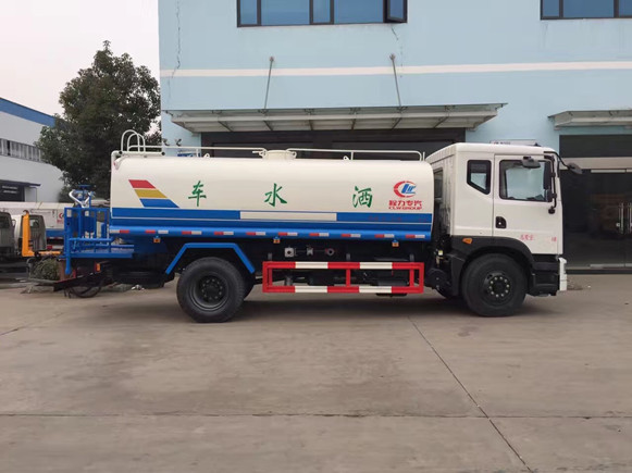 東風新款T5-15噸灑水車