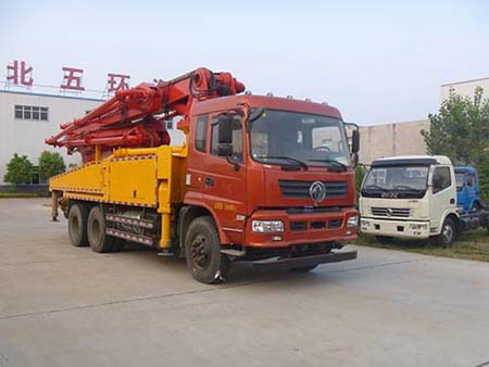 華通牌HCQ5251THBEQ5型混凝土泵車