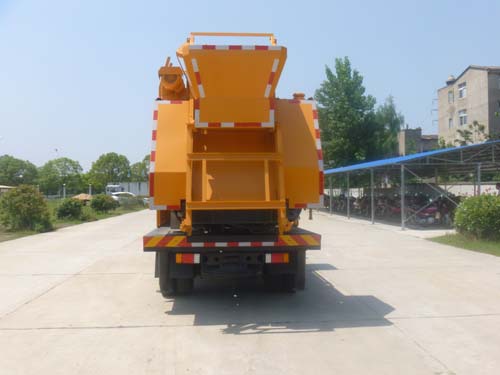 華通牌HCQ5120THBEQ5型車載式混凝土泵車