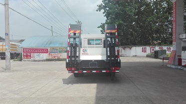 程力威牌CLW5160TPBE5型平板運輸車