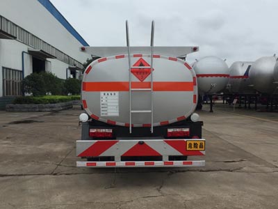 程力威牌CLW5115GJYD5型加油車