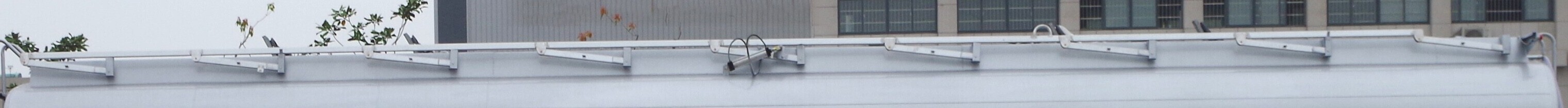 程力威牌CLW5311GYYLC5型鋁合金運油車