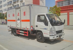 程力威牌CLW5043XZWJ5型雜項危險物品廂式運輸車