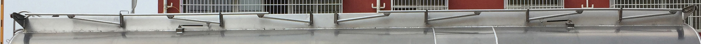 程力威牌CLW5311GYYLB5型鋁合金運油車