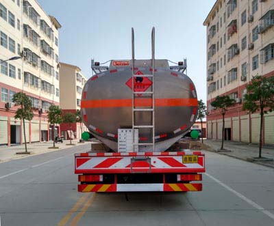 程力威牌CLW5311GYYLB5型鋁合金運油車