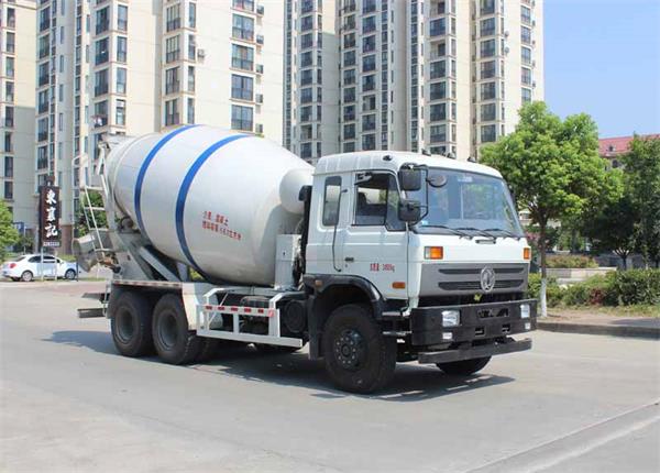東風牌EQ5240GJBLV型混凝土攪拌運輸車