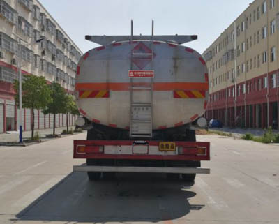 程力威牌CLW5251GYYST5型運油車