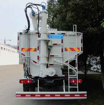程力威牌CLW5181ZSLD5型散裝飼料運輸車