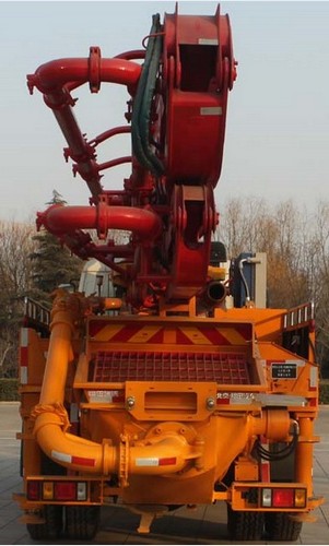 福田牌BJ5215THB-FA型混凝土泵車