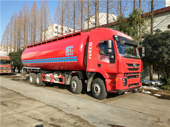 紅巖39.5方干混砂漿運(yùn)輸車