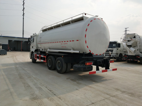 陜汽德龍后八輪粉粒物料運輸車(27方)