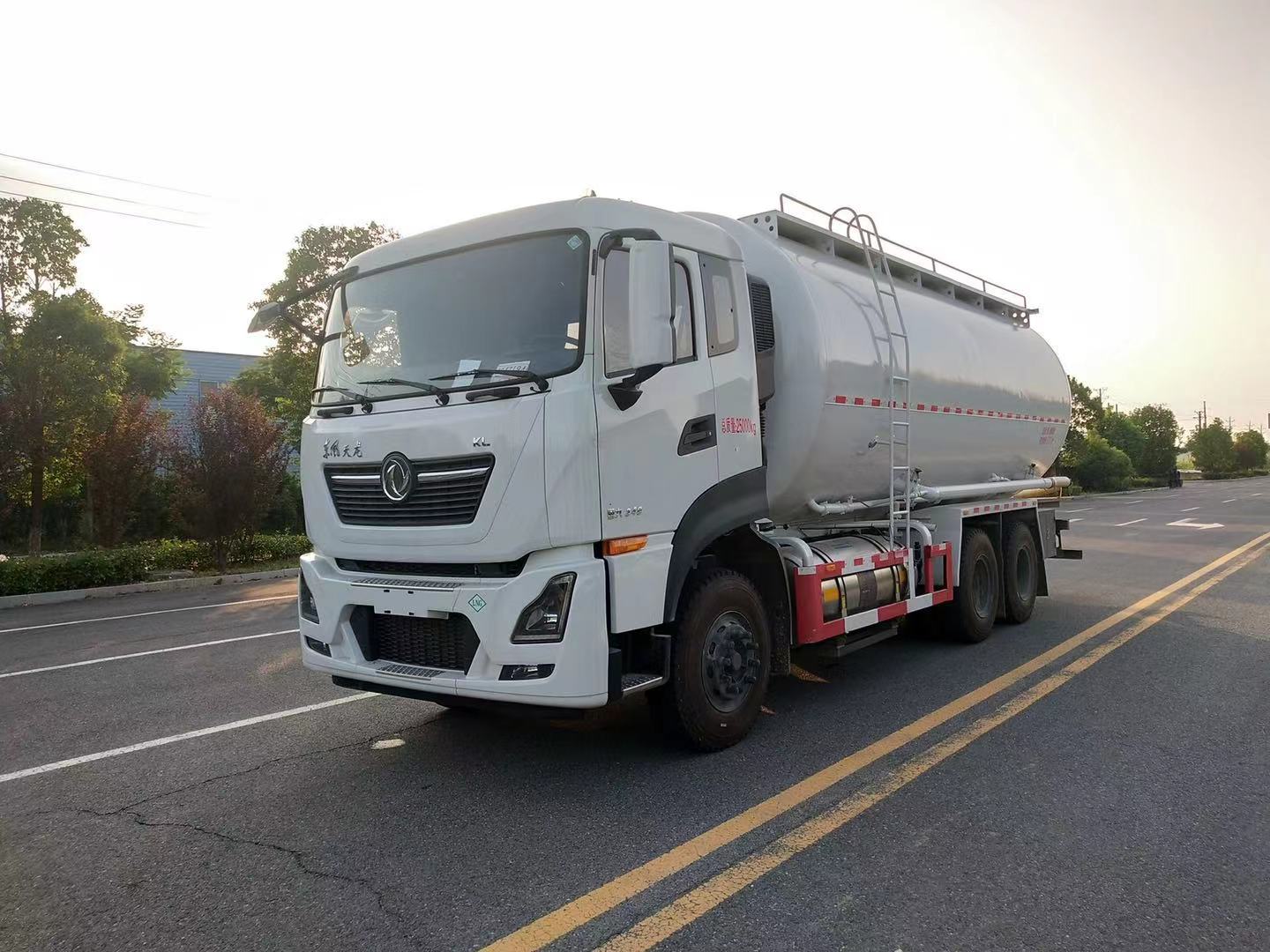 東風天龍干混砂漿運輸車(28方-LNG)