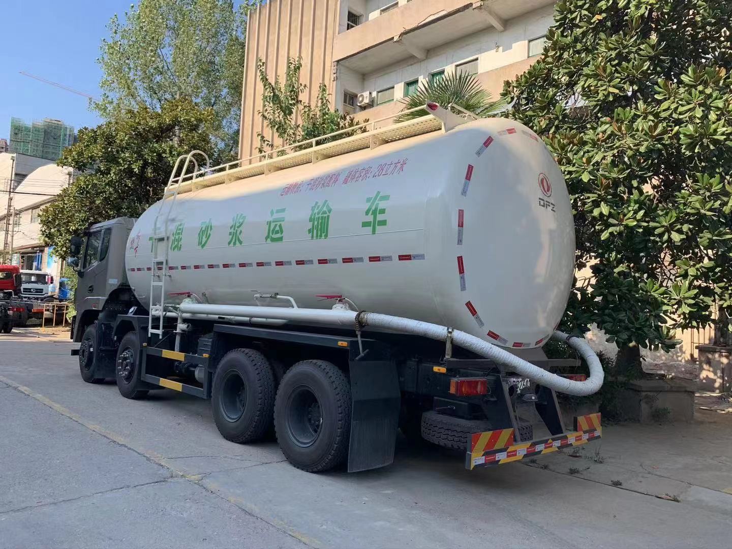 東風錦程干混砂漿運輸車(28方)