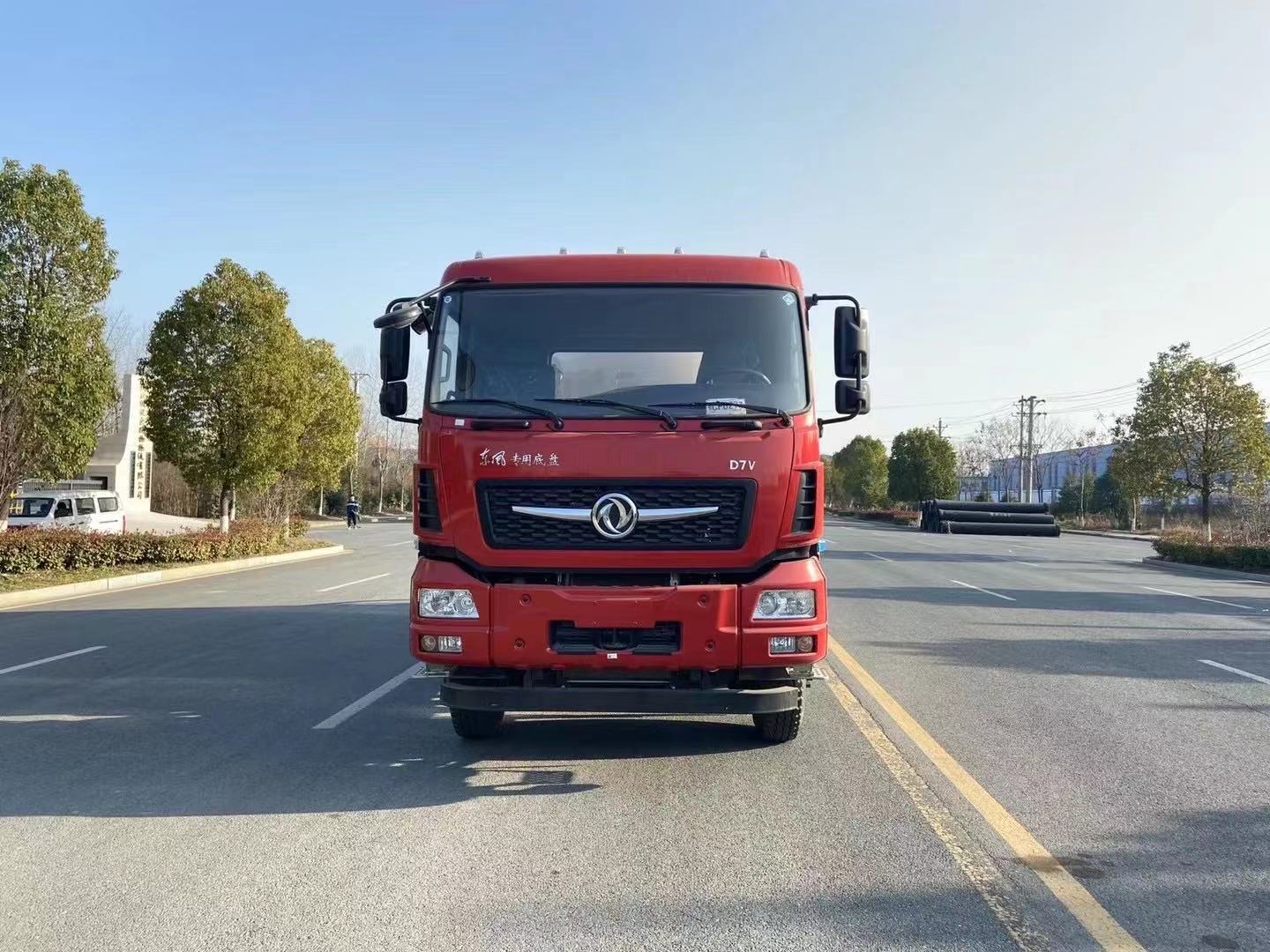 東風專底干混砂漿運輸車(28方)