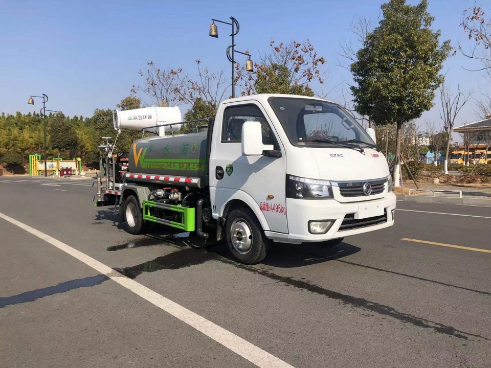 東風藍牌3噸綠化噴灑車