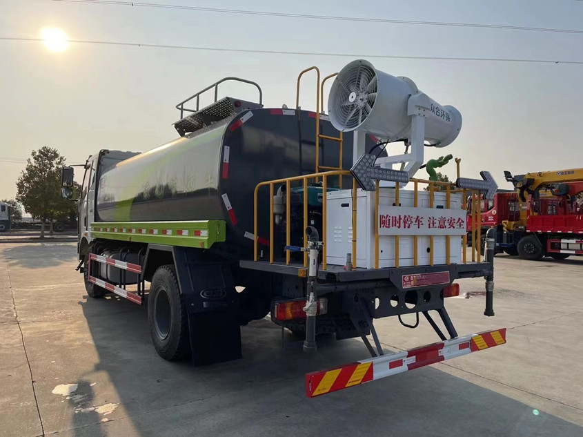 一汽解放J6灑水車(12-15噸)