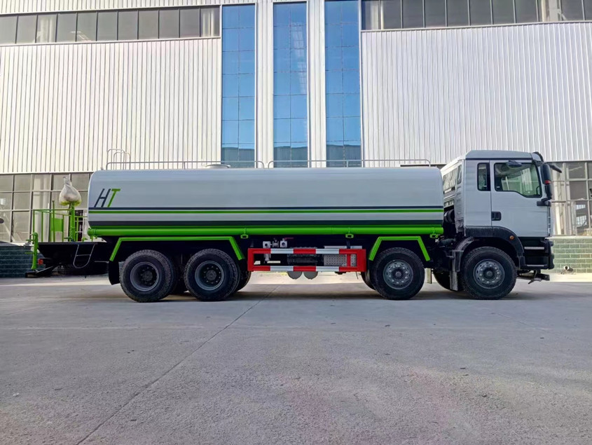重汽汕德卡大噸位灑水車