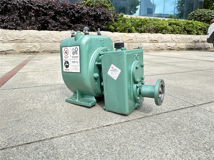 威龍40/50自吸式灑水車泵