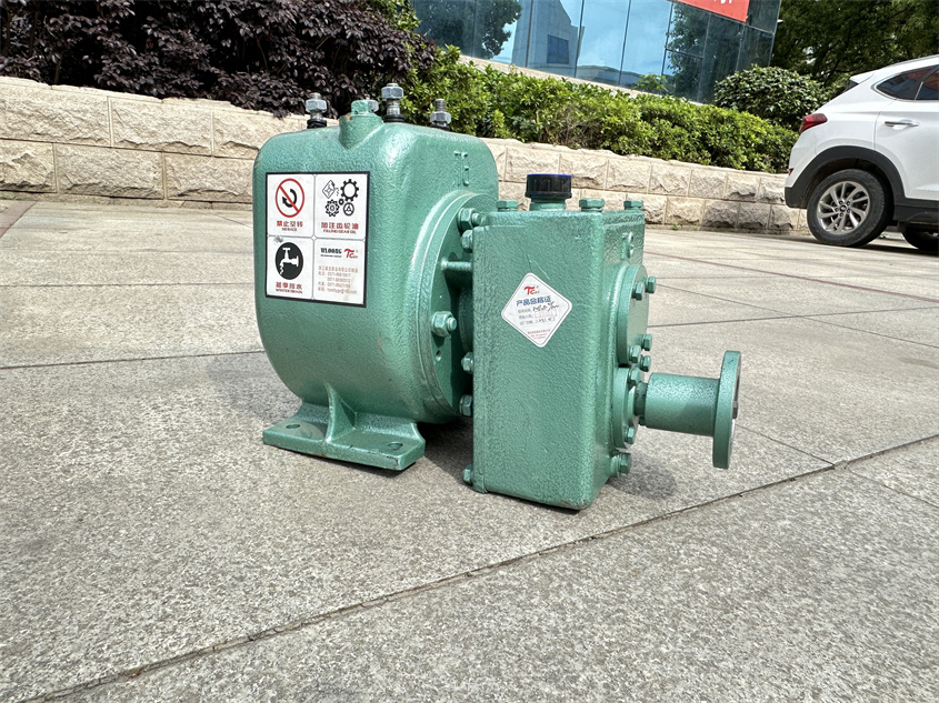 威龍40/50自吸式灑水車泵