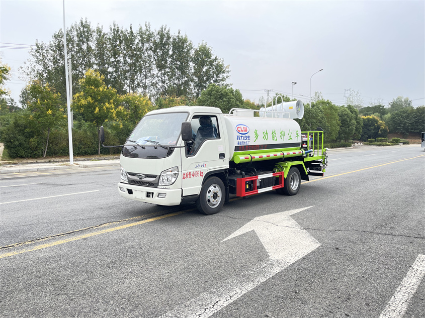 福田小卡藍(lán)牌4.5噸抑塵灑水車