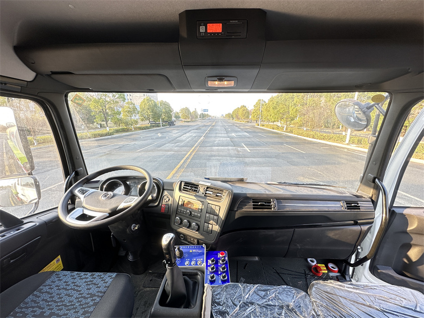 東風(fēng)天錦15噸灑水車