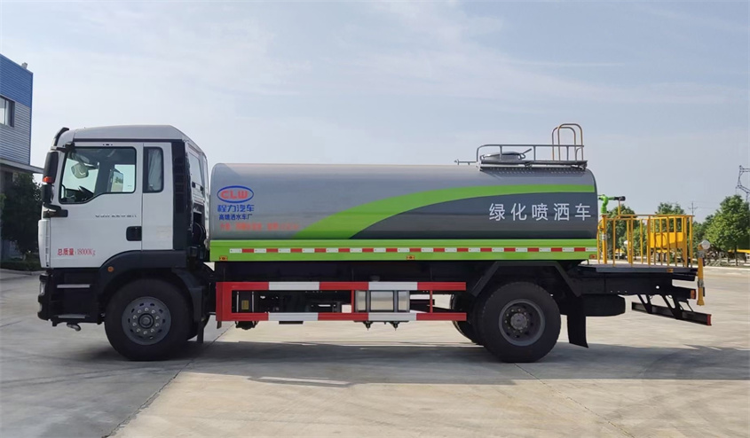 重汽汕德卡14噸多功能灑水車