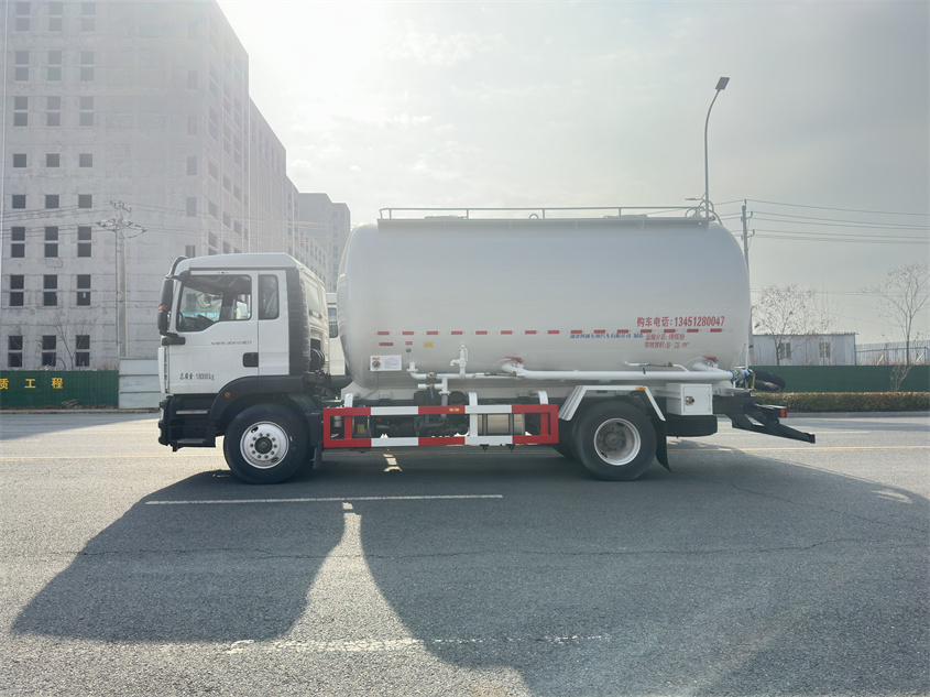 重汽汕德卡干混砂漿運輸車(20方)