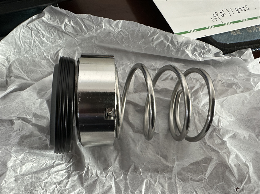 灑水車水泵水封修理包